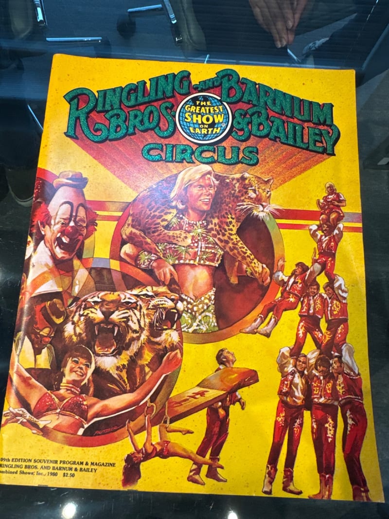 Ringling Bros. and Barnum & Bailey Circus 1980 Souvenir Program & Magazine