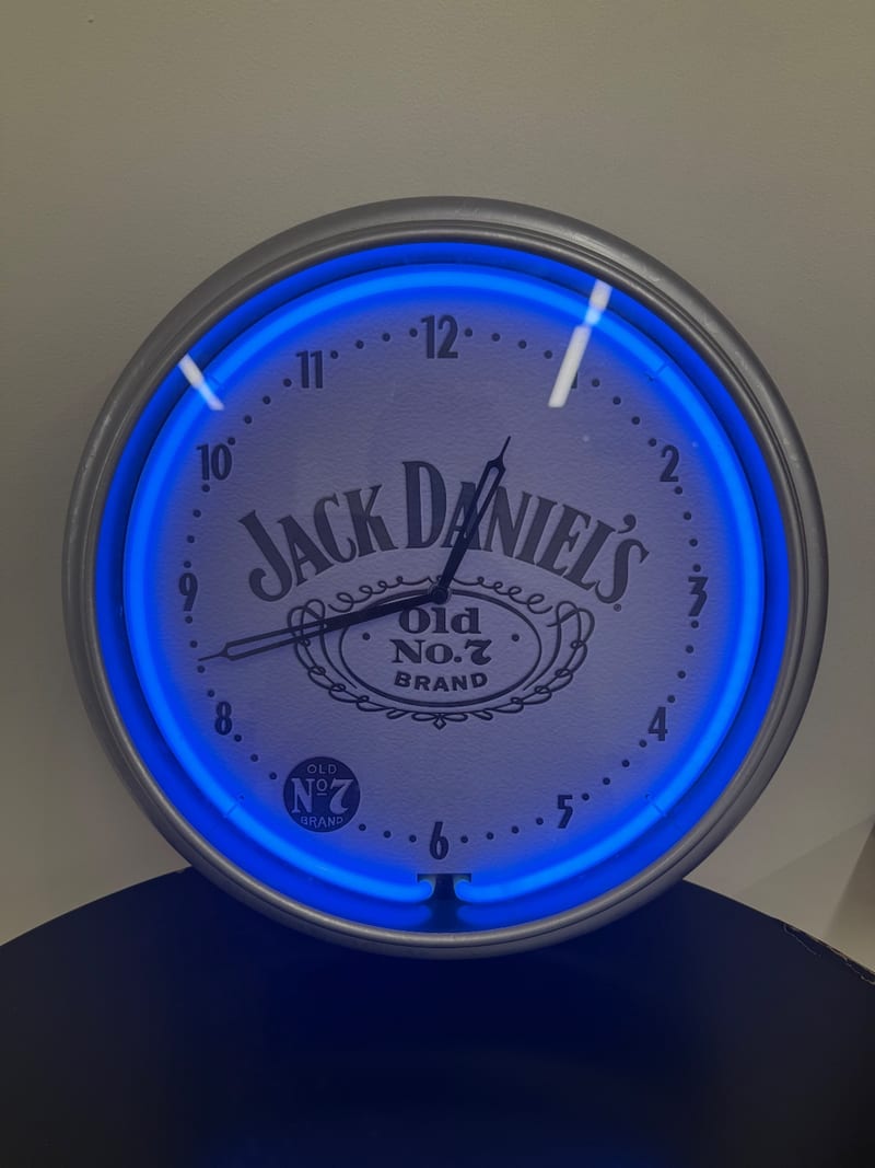 Jack Daniel's Old No. 7 Neon Light-Up Wall/Bar Clock